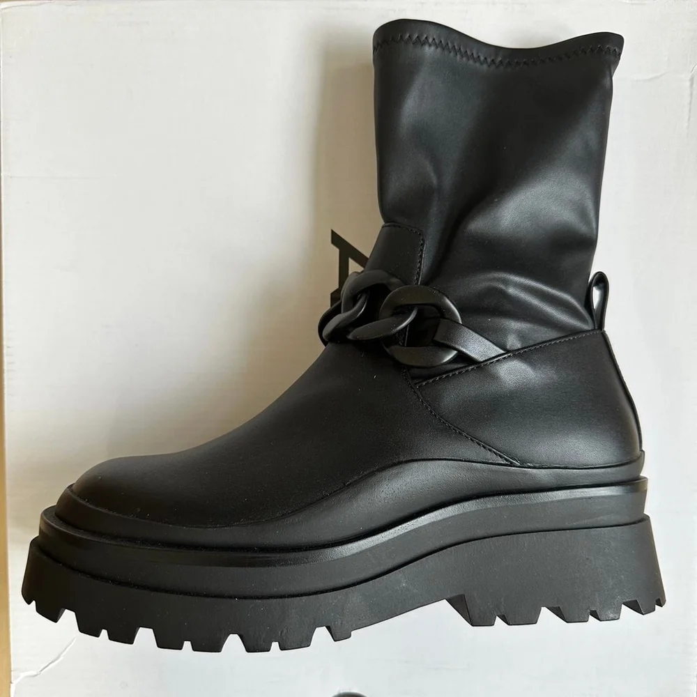 ALDO Grandiose Boots – Sleek Black Platform with Chain Detail - Picture 6 of 8